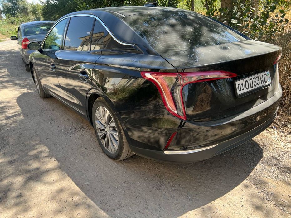 Hongqi eqm 5 450km