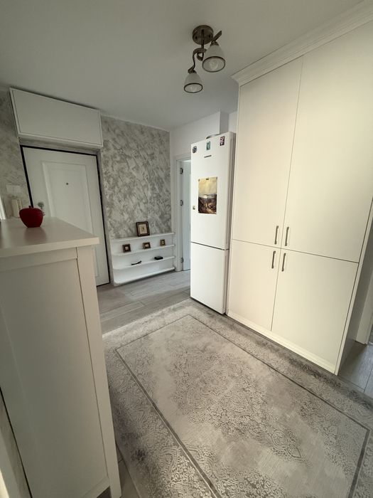 Apartament 3 camere - 1  Mai - Insula - Facultatea de Medicina