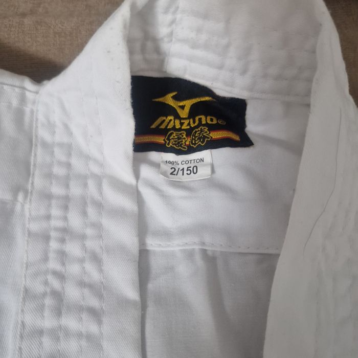 Продам кимоно, шлем, нарукавники