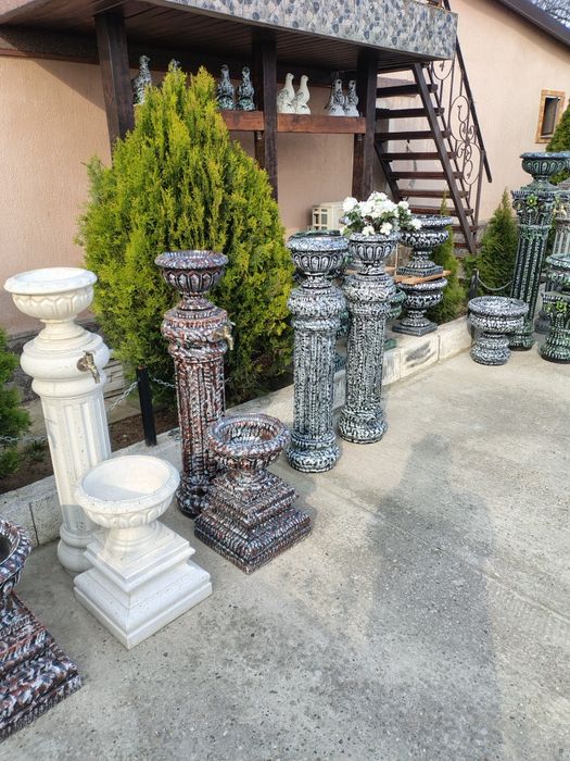 Cișmele și ghivece de grădină din ciment aditivat