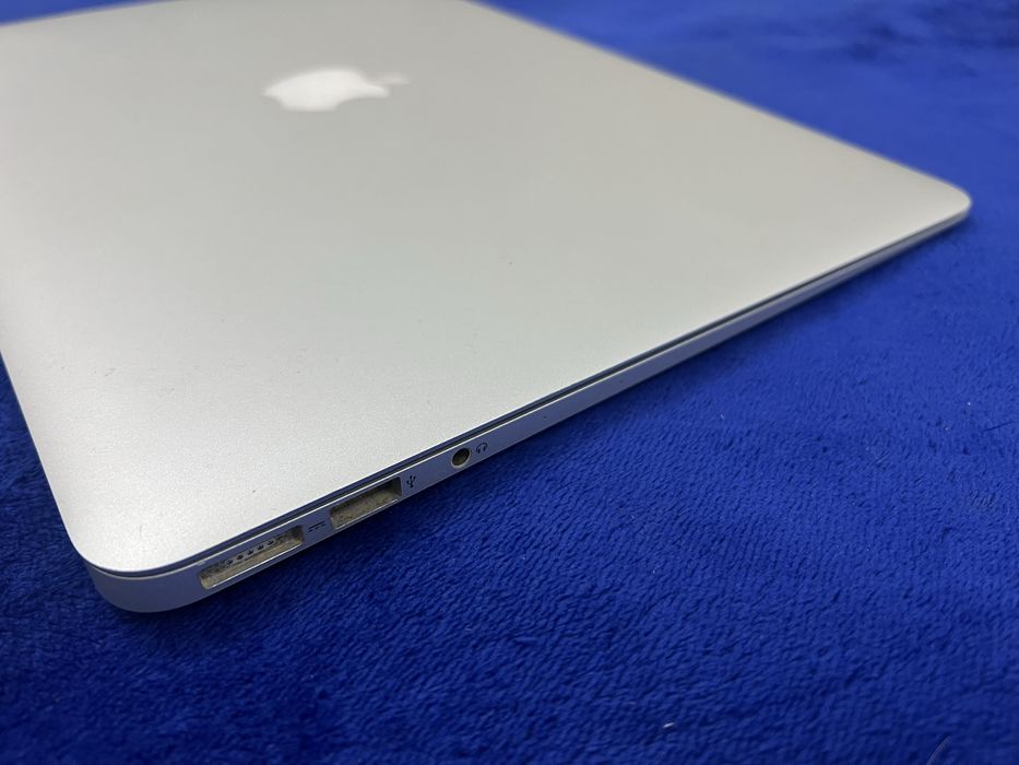 Продам MacBook Air 13”