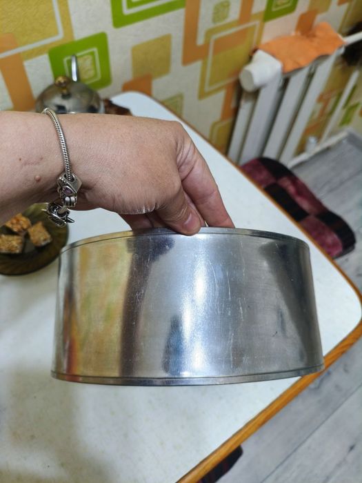 Форма для выпечки новая,круглая