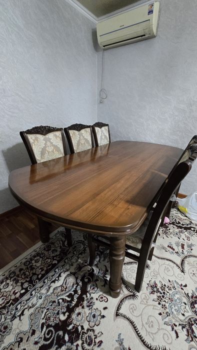 Продается большой стол