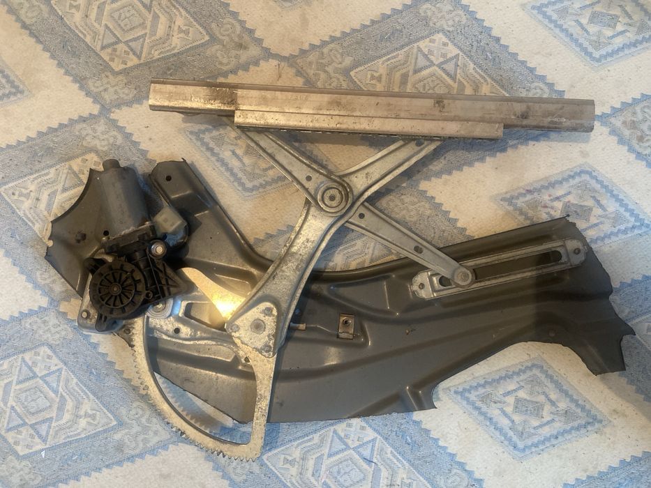 Стеклоподьемник мерс 210