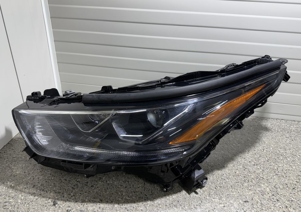 Far stânga  full led Toyota highlander