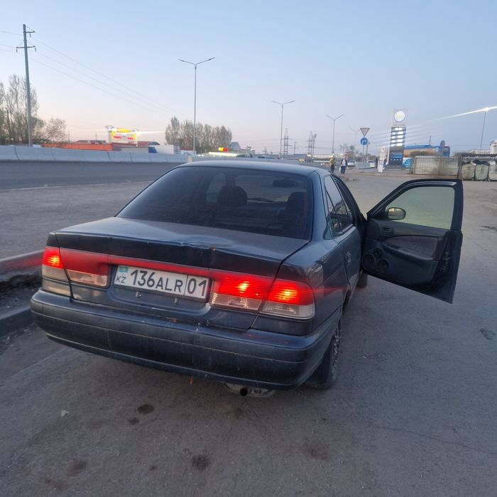 Нисссан санни 1999год.