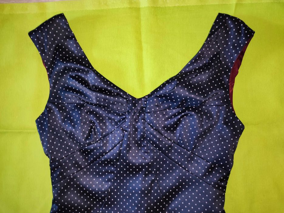 Официална рокля от сатен