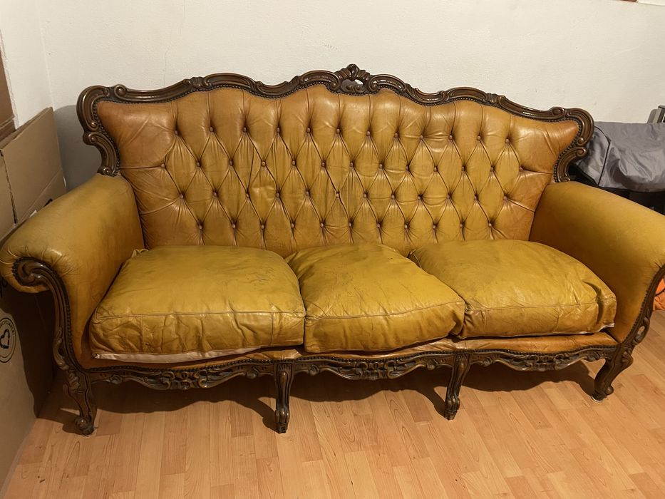 Canapea in stil baroc