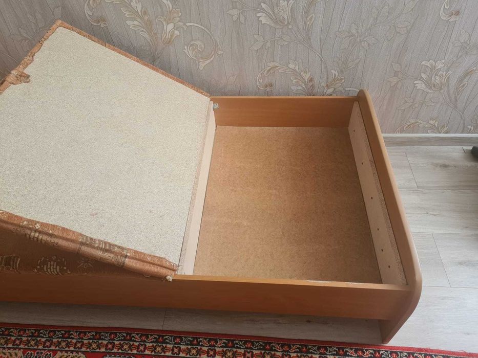 Кровать односпальная