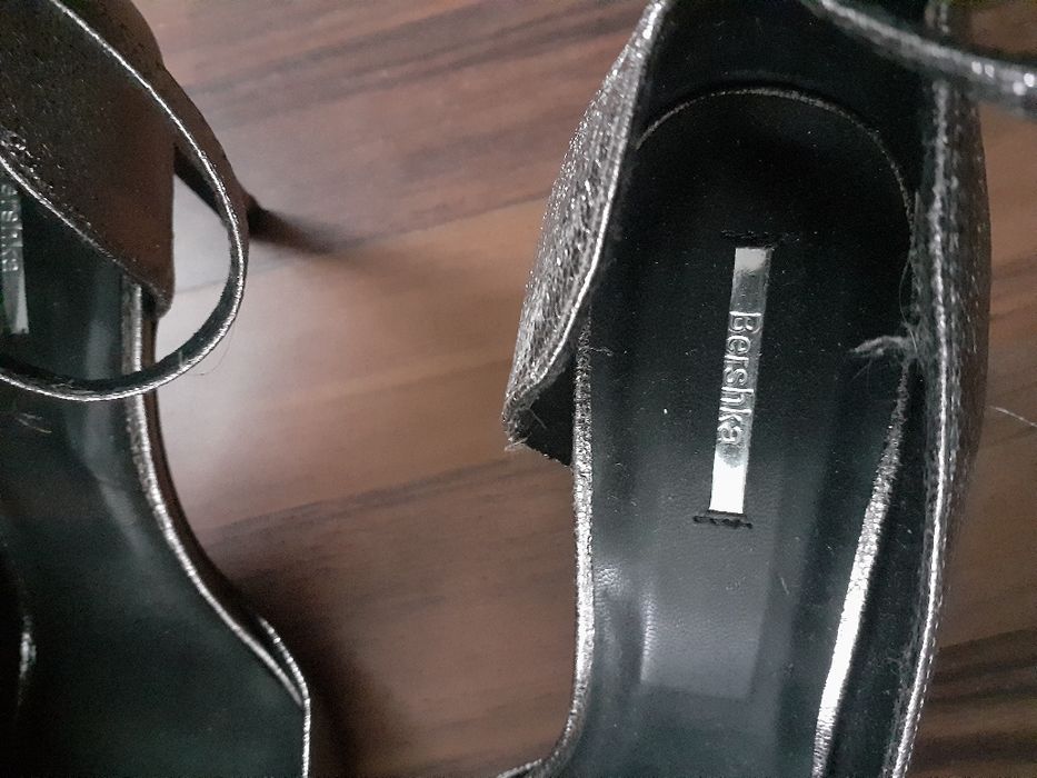 Pantofi bershka 38