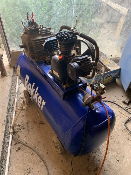 Kmpressor 200 talik  sotiladi  1500$ ga olingan