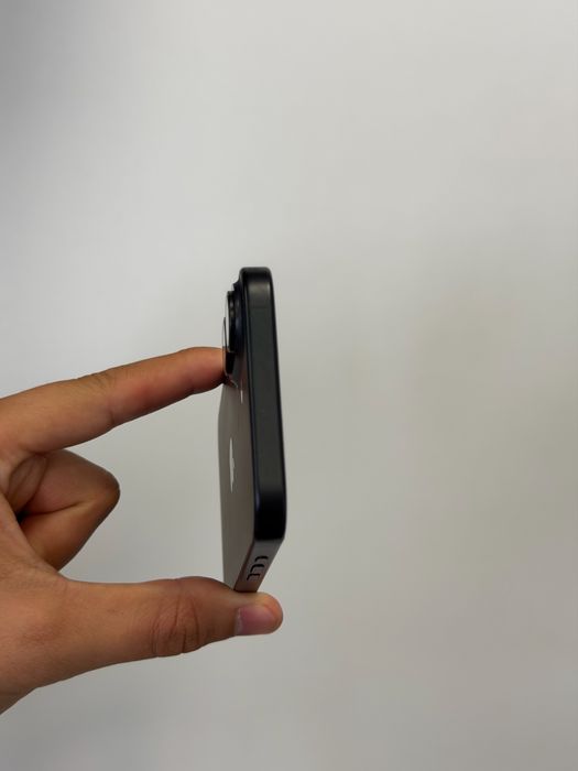 Отличен iPhone 16 - 99 цикъла