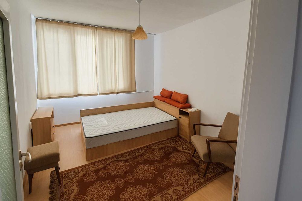 Дава се под наем Едностаен апартамент в Пловдив, Изгрев - 40 кв.м за 281 € - Снимка #1