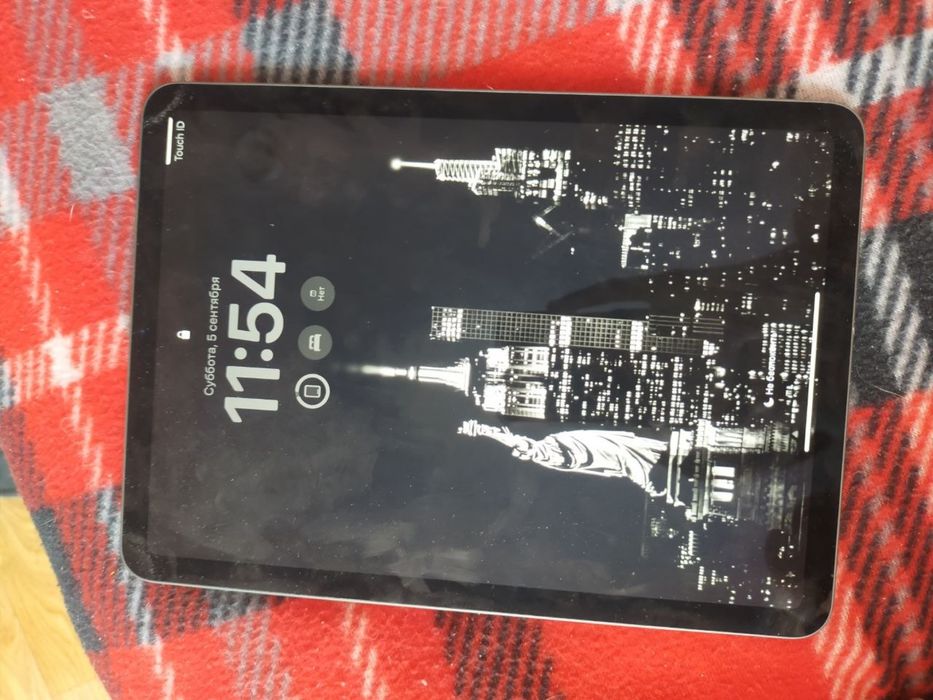 продам Ipad Air 4,64 гб