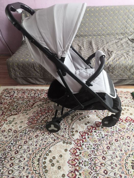 Продам коляску Lime