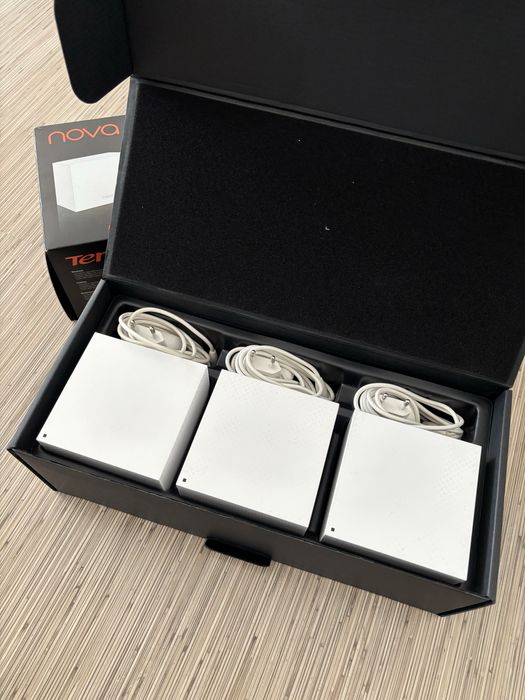 Sistem mesh Tenda Nova MW12