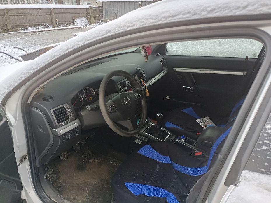 Opel Vectra  vând sau schimb cu microbuz +diferența