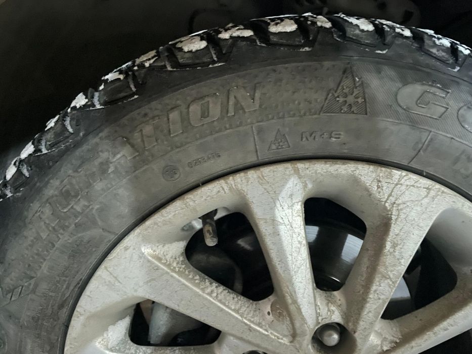 Диски с шинами о