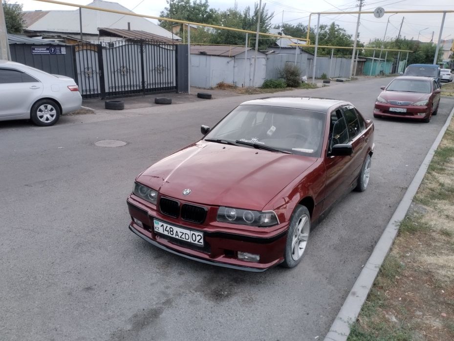 Продам бмв е36 на ходу