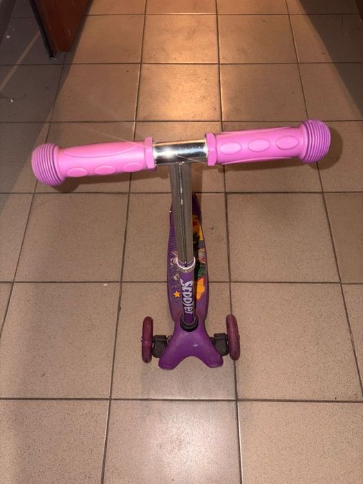 Детский самокат.
