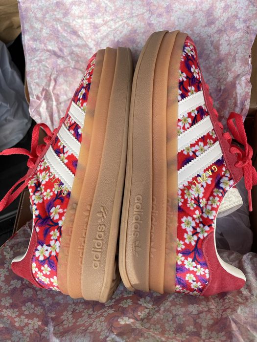 Лот маратонки New Balance & Adidas Gazelle Bold limited edition