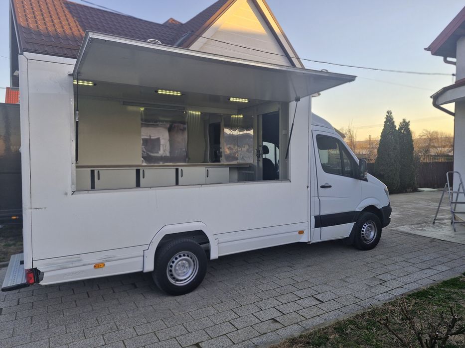 Autorulota  FAST  F00D 2017