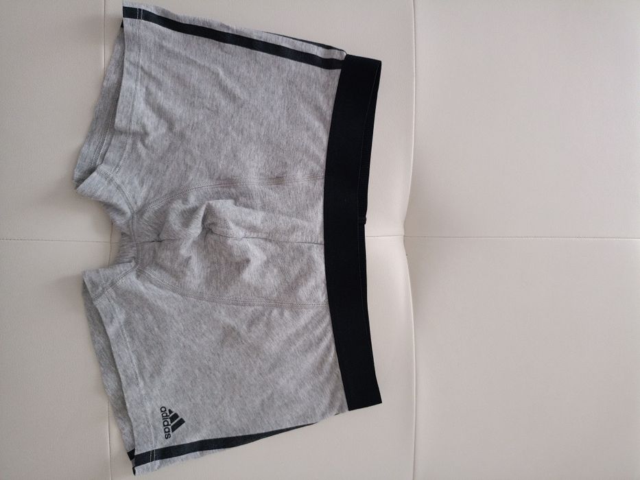 Vând boxeri bărbătești Adidas,noi ,fara eticheta produs de calitate .