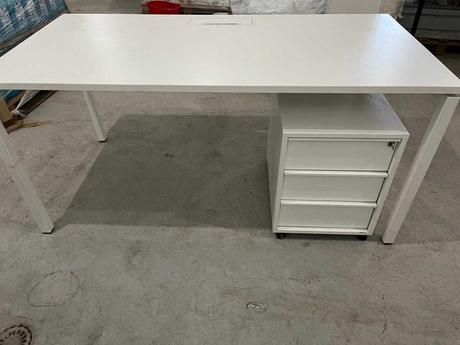 Офис обзавеждане Narbutas