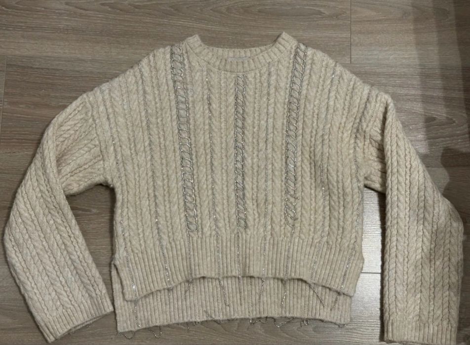 Pulover cu pietricele stralucitoare Zara