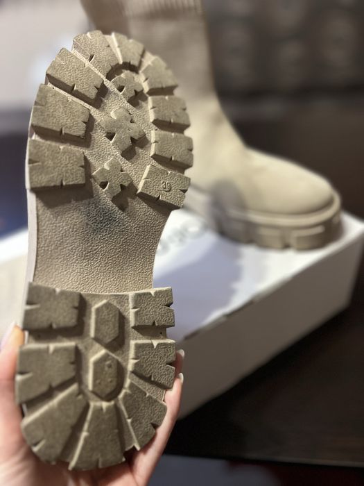 Дамски боти от плетиво