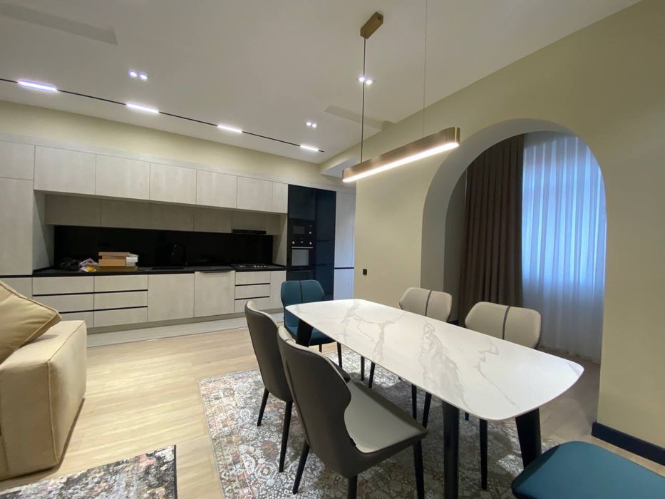 Сдается 2-х комнатная квартира в новостройке Ц1