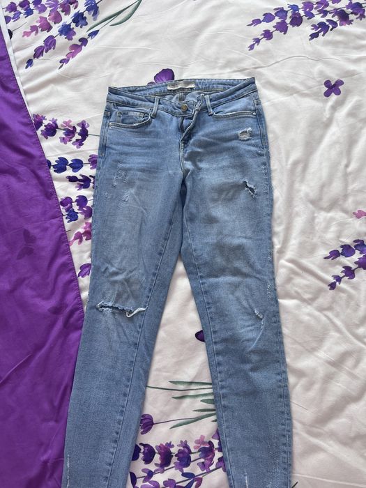 Blugi zara marimea 38