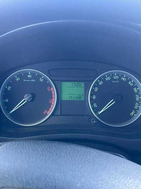 Skoda Fabia 1.2 2009 – 171.000 km reali, întreținută, fără probleme mecanice