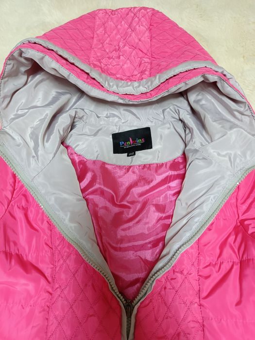 Продается куртка на девочку ростом 140 см