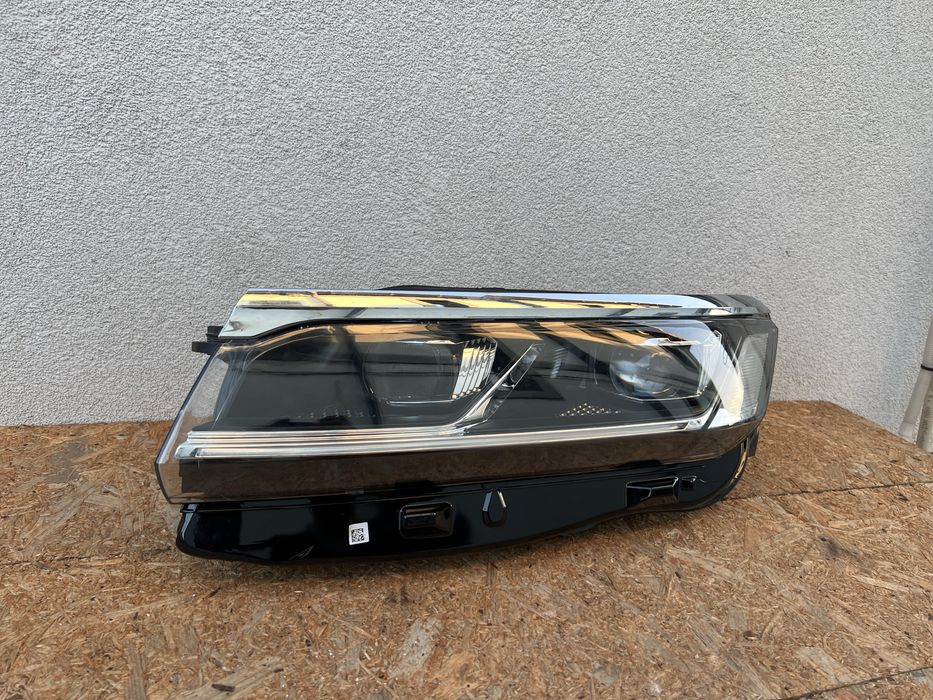 Far stanga VW Touareg CR7 Full LED 2019+ Original Europa