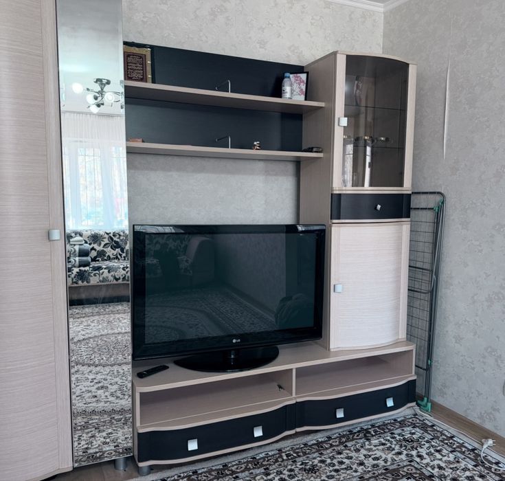 Шкаф для гостинной