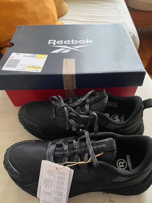маратонки Reebok ,стелка. -23,5см. номер 37,USA-6,5