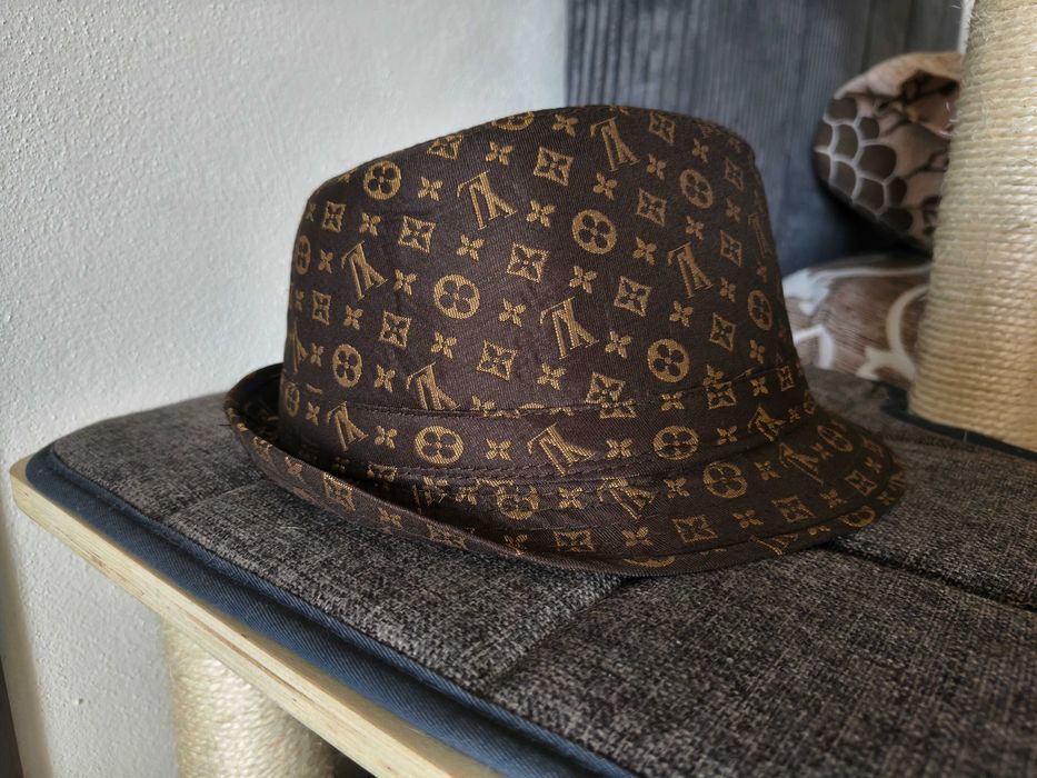 Pălărie fashion-LV