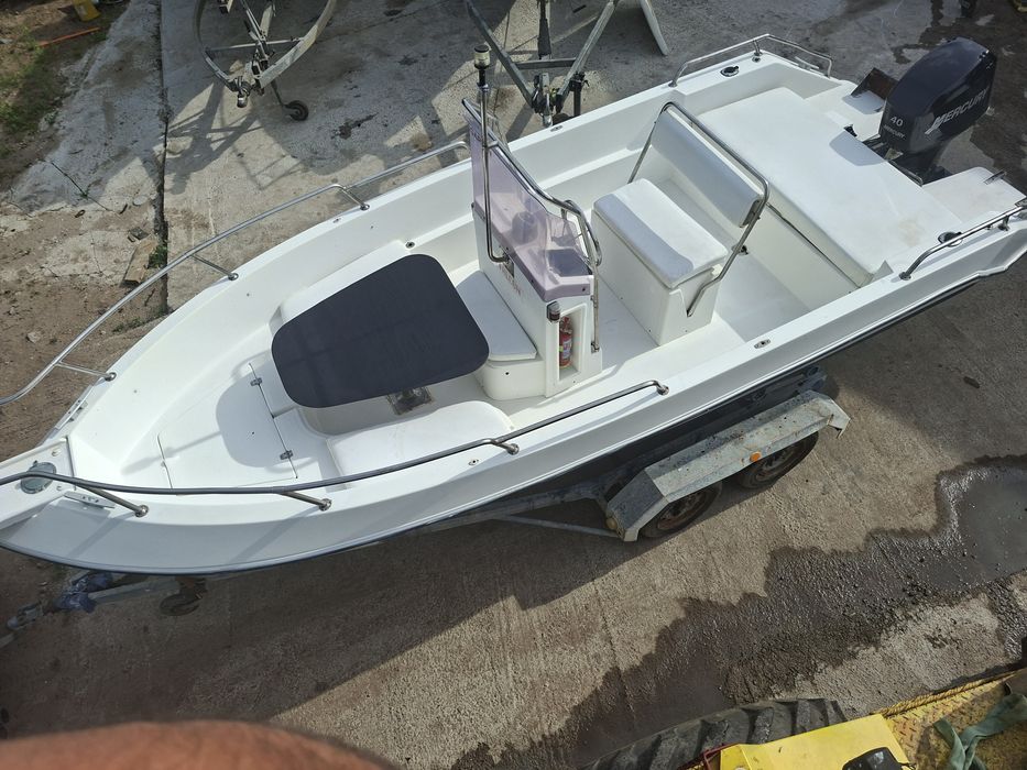 Barca Salpa GS625 Open cu motor Mercury Marine 60 cp 4 timpi EFI
