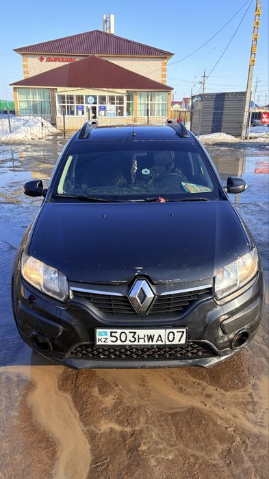 Рено сандеро 2018 год