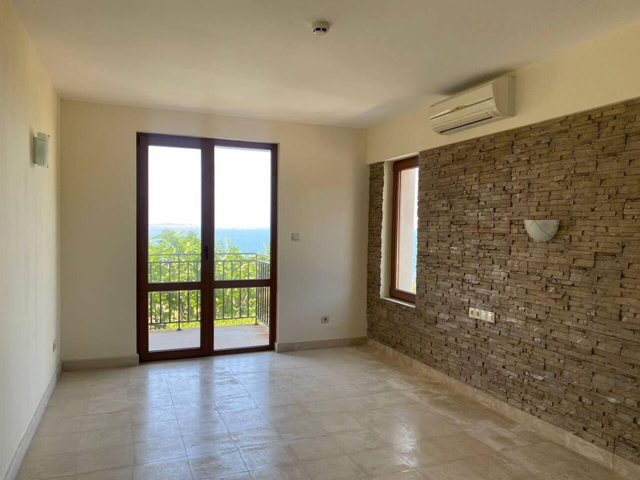 Продава се Къща в Бургас, Долно Езерово - 162 кв.м за 2038 €/кв.м - Снимка #5