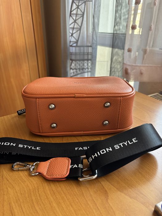 Дамска чанта за рамо