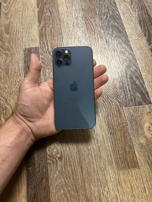 Продам телефон Айфон 12 Pro 128Gb