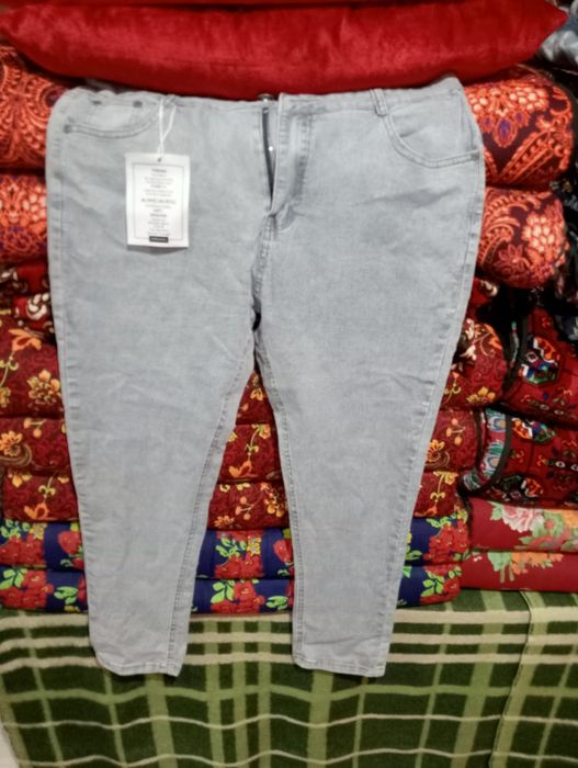 Срочно продаю одежду