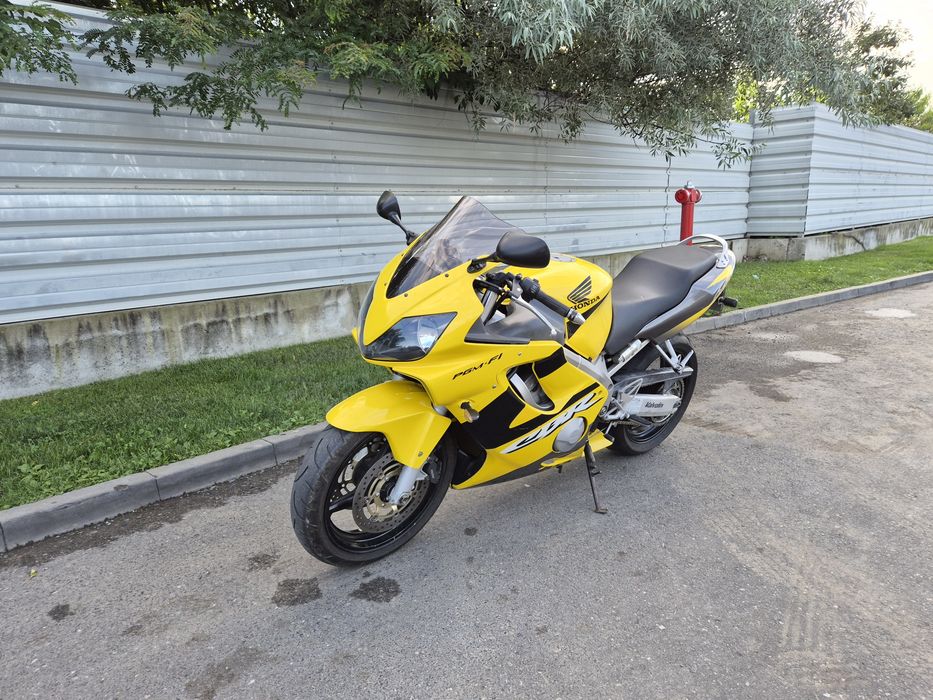 Honda CBR 600 F4I 40.000km 110cp