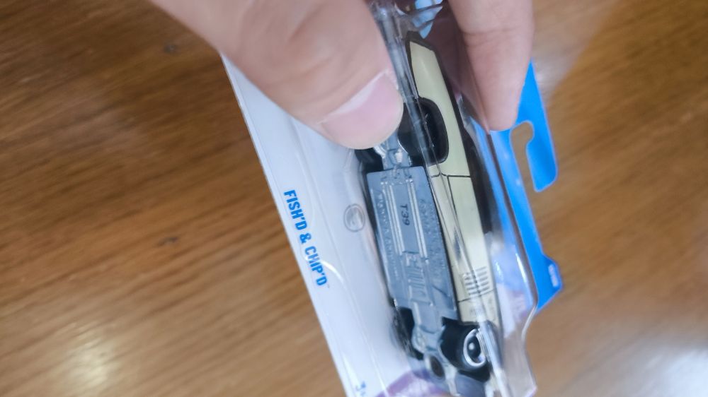 Продаю хотвилс TH  "Fish'd & Chip'd" (ΤΗ 32/250) редкая модель!