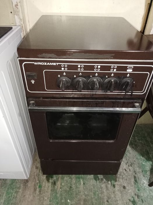 Веромед газовая плита рабочая продается.