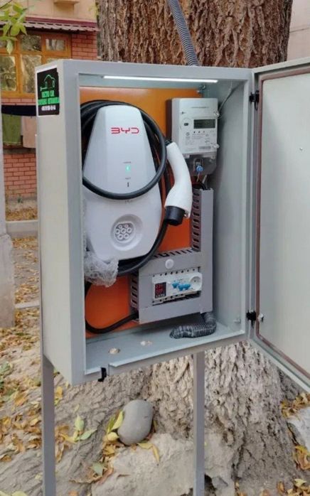 Elektro mobil zaryadniklari ustanofkasi