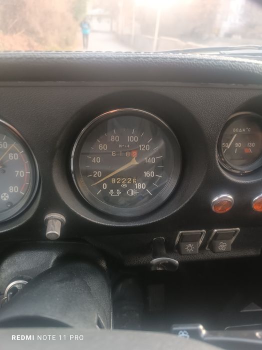 Нива 2121 в идиальном состояние