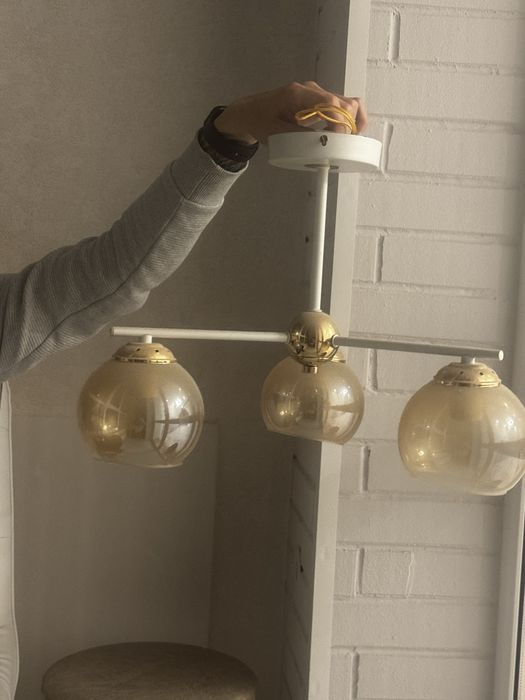 Люстра трехрожковая на цоколь е27